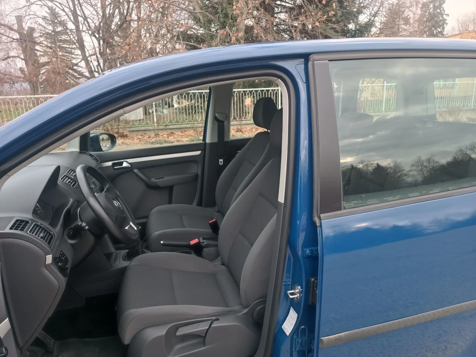 VW Touran 1.6 TDI ��� ����  | Mobile.bg � ����������� 9