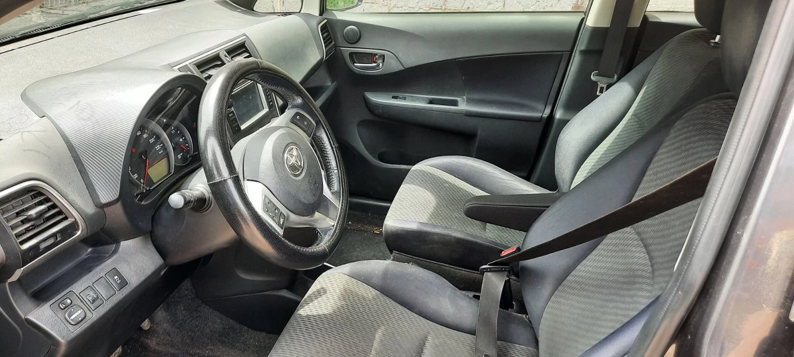 Toyota Verso S 1400 D, снимка 11 - Автомобили и джипове - 53827019
