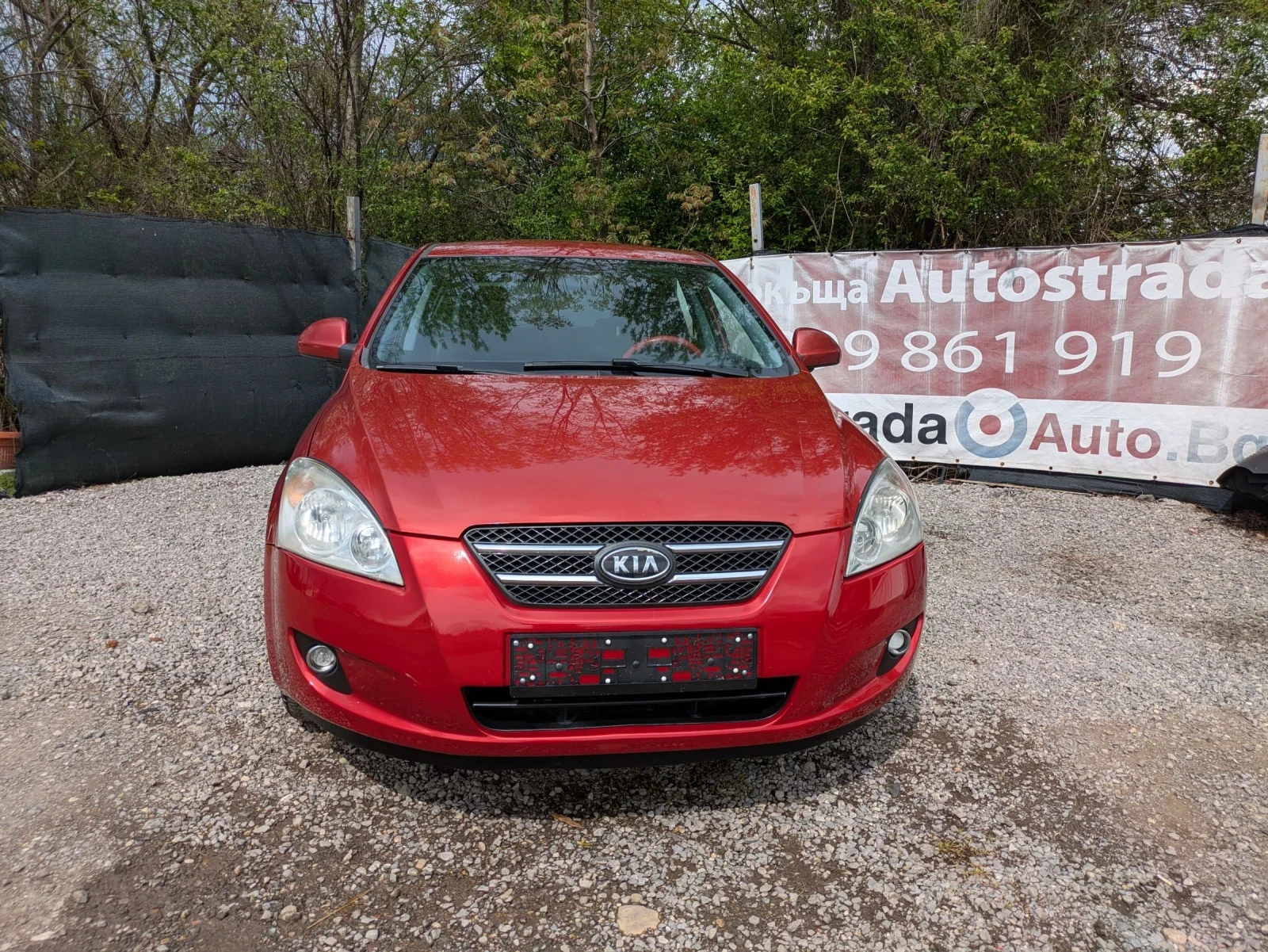 Kia Ceed 1.6i, снимка 2 - Автомобили и джипове - 54358649