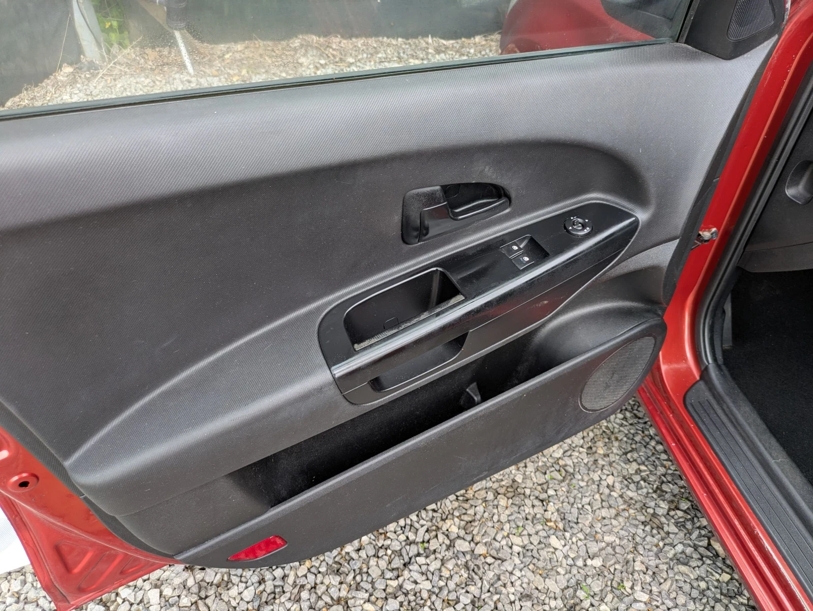 Kia Ceed 1.6i, снимка 9 - Автомобили и джипове - 54358649