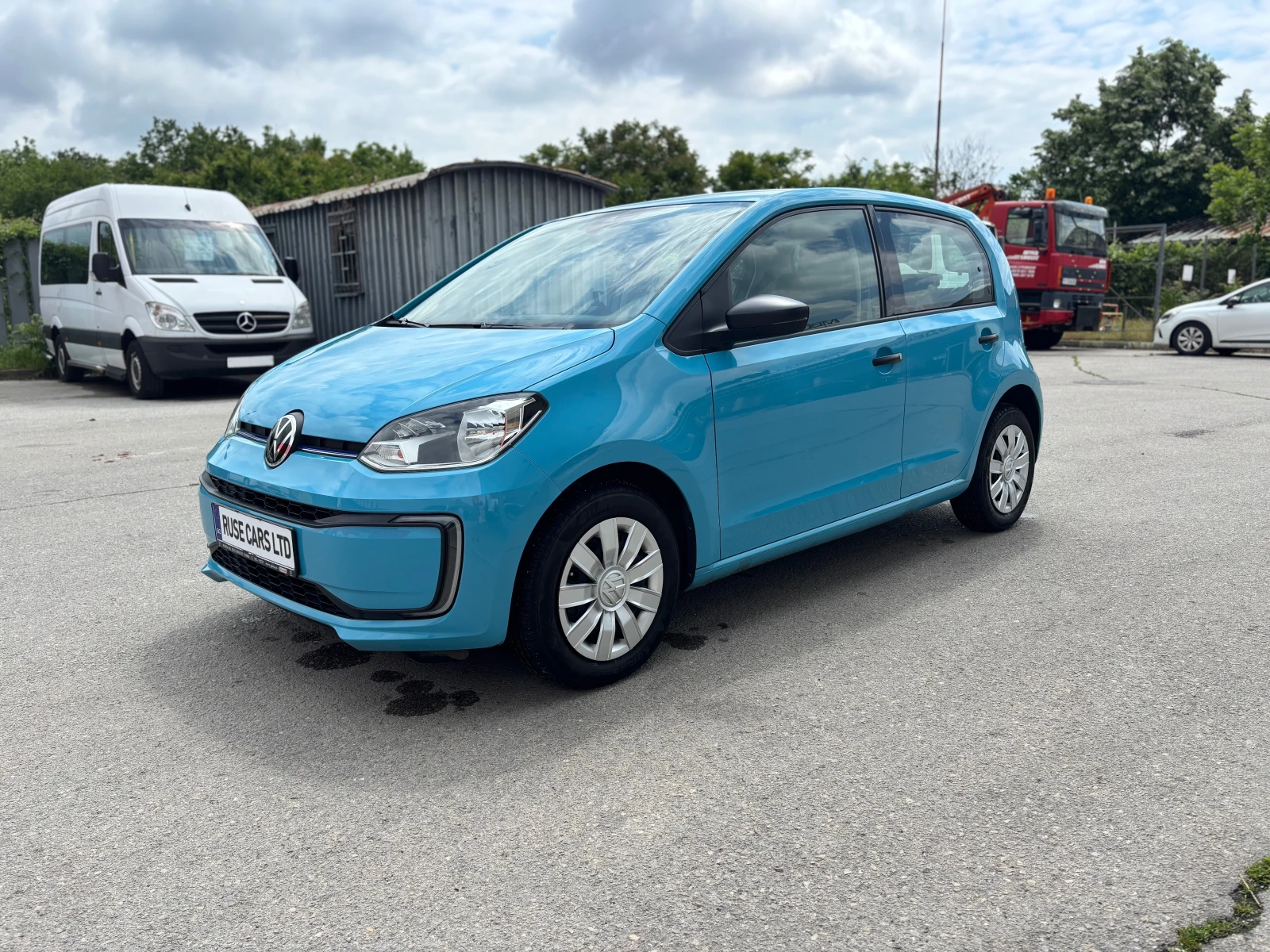 VW Up e-UP!/CCS/ в гаранция, снимка 8 - Автомобили и джипове - 54642847