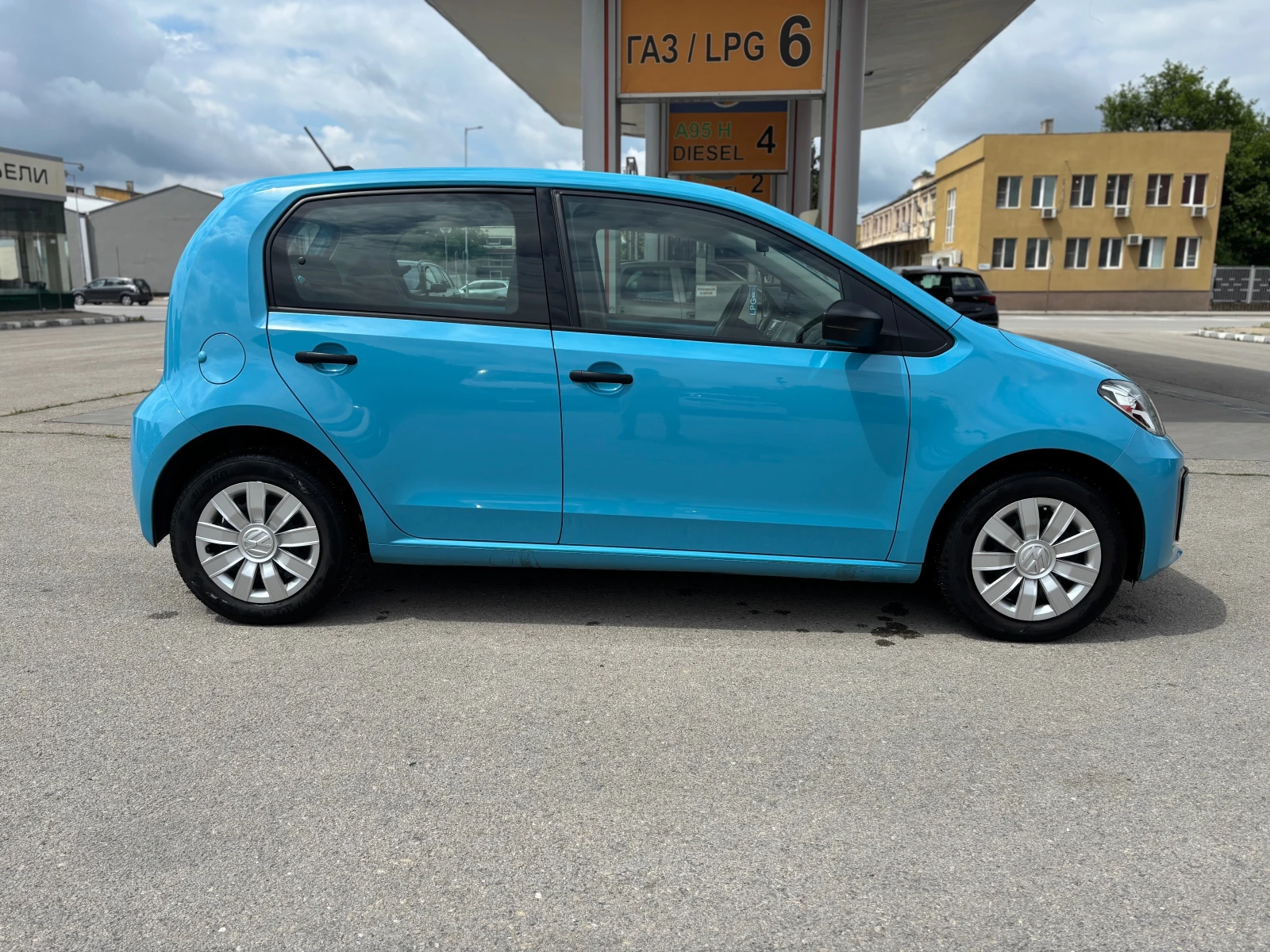 VW Up e-UP!/CCS/ в гаранция, снимка 3 - Автомобили и джипове - 54642847