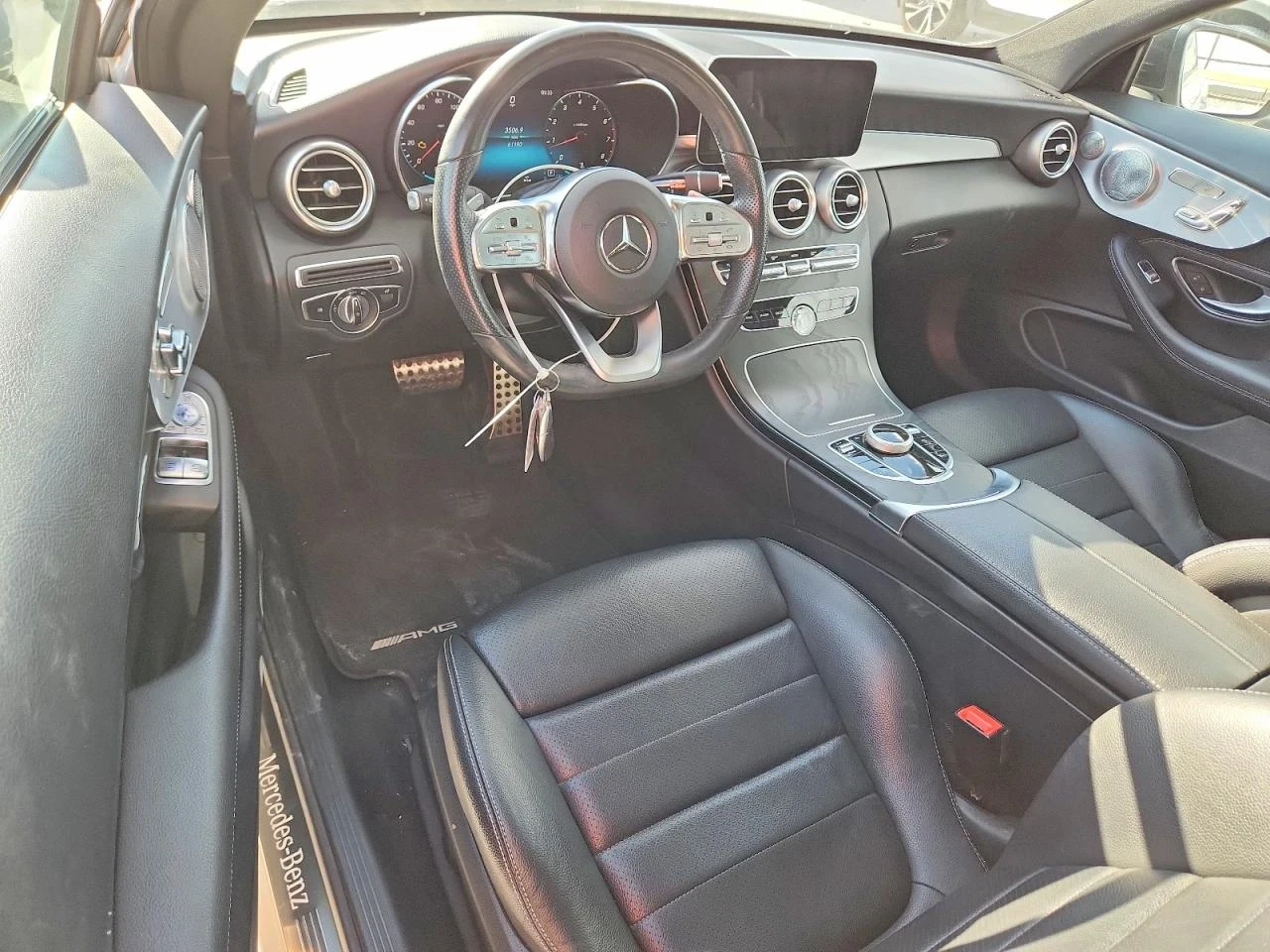 Mercedes-Benz C 300 AMG Line | PANO | ДИГИТАЛНО ТАБЛО | BURMESTER, снимка 8 - Автомобили и джипове - 54896787