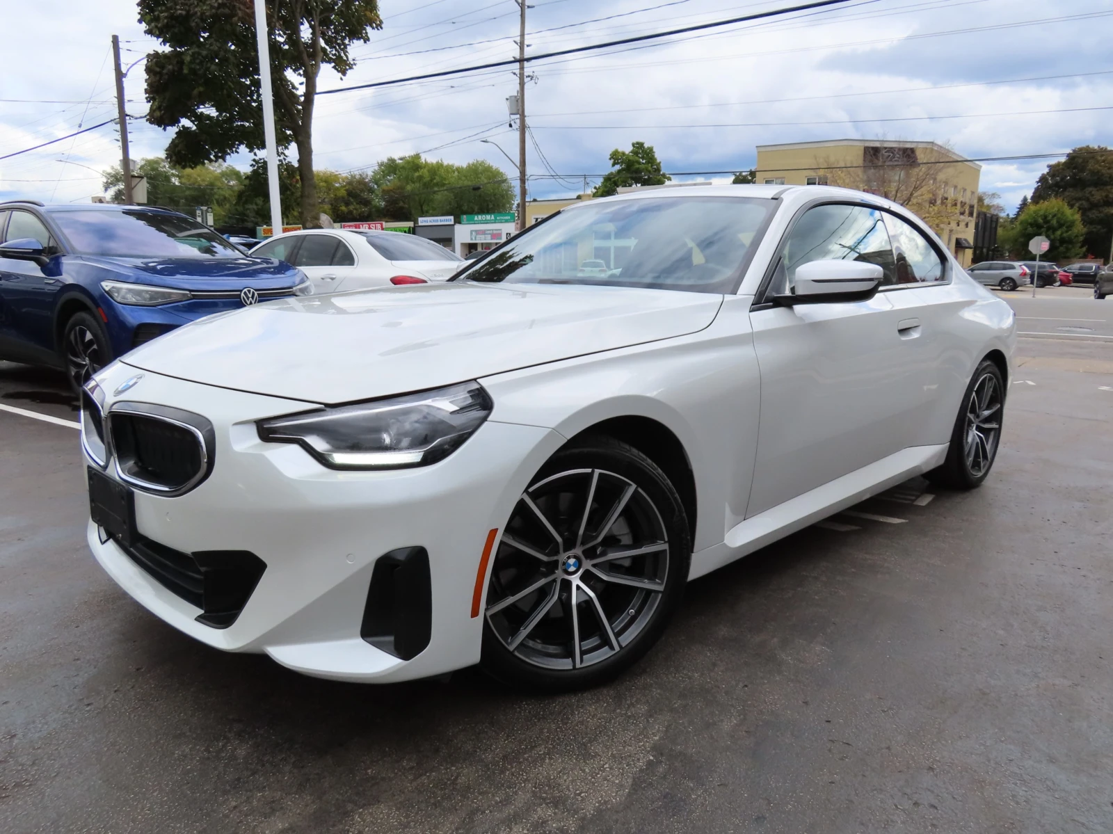 BMW 230 * xDrive* КОЖА* ПОДГРЕВ* ШИБИДАХ* КАМЕРА* LED* , снимка 6 - Автомобили и джипове - 54943002