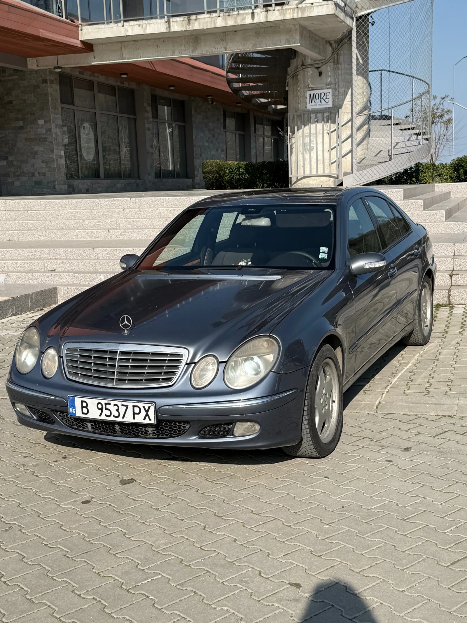 Mercedes-Benz E 220