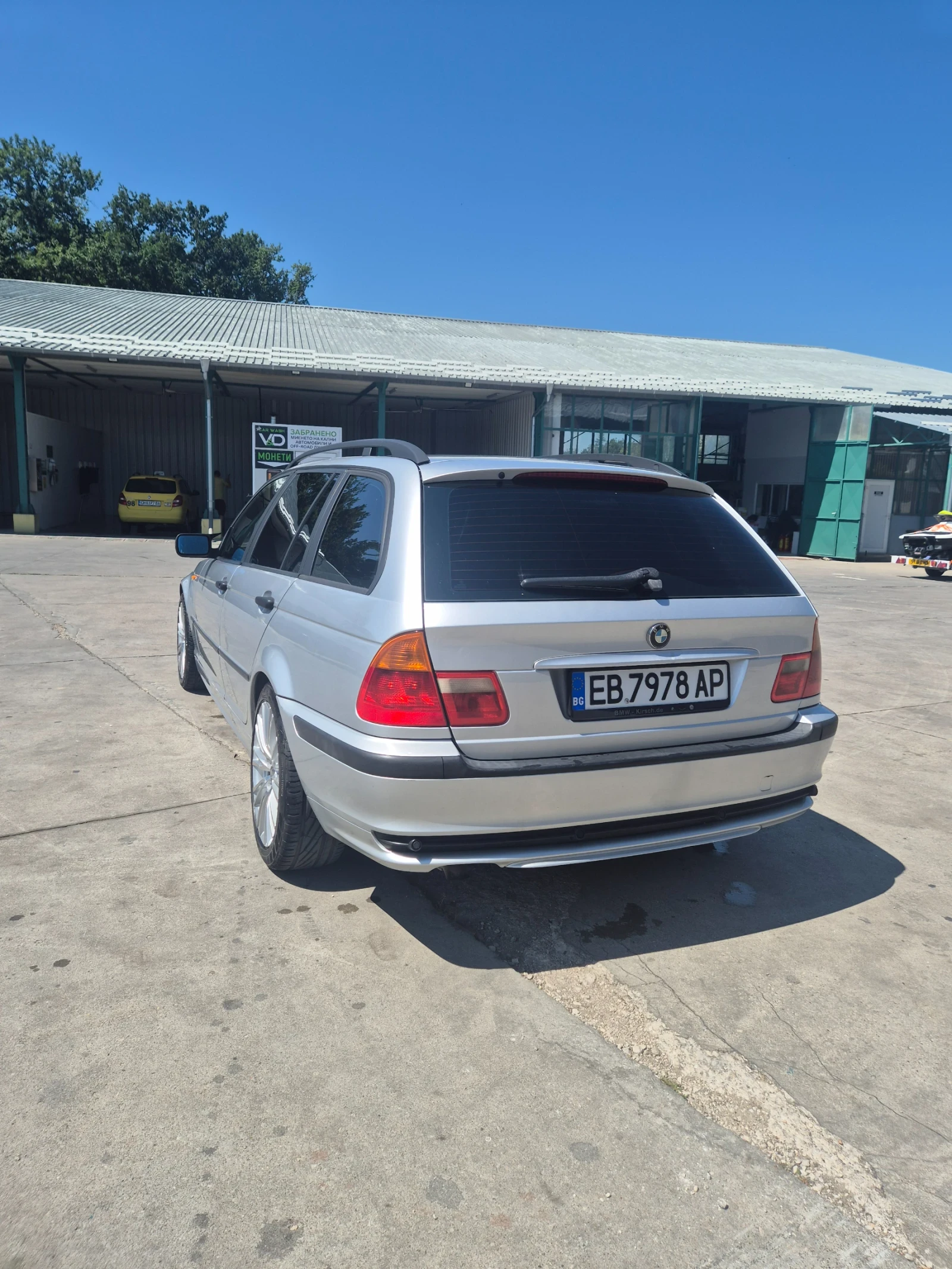 BMW 318, снимка 3 - Автомобили и джипове - 55468246