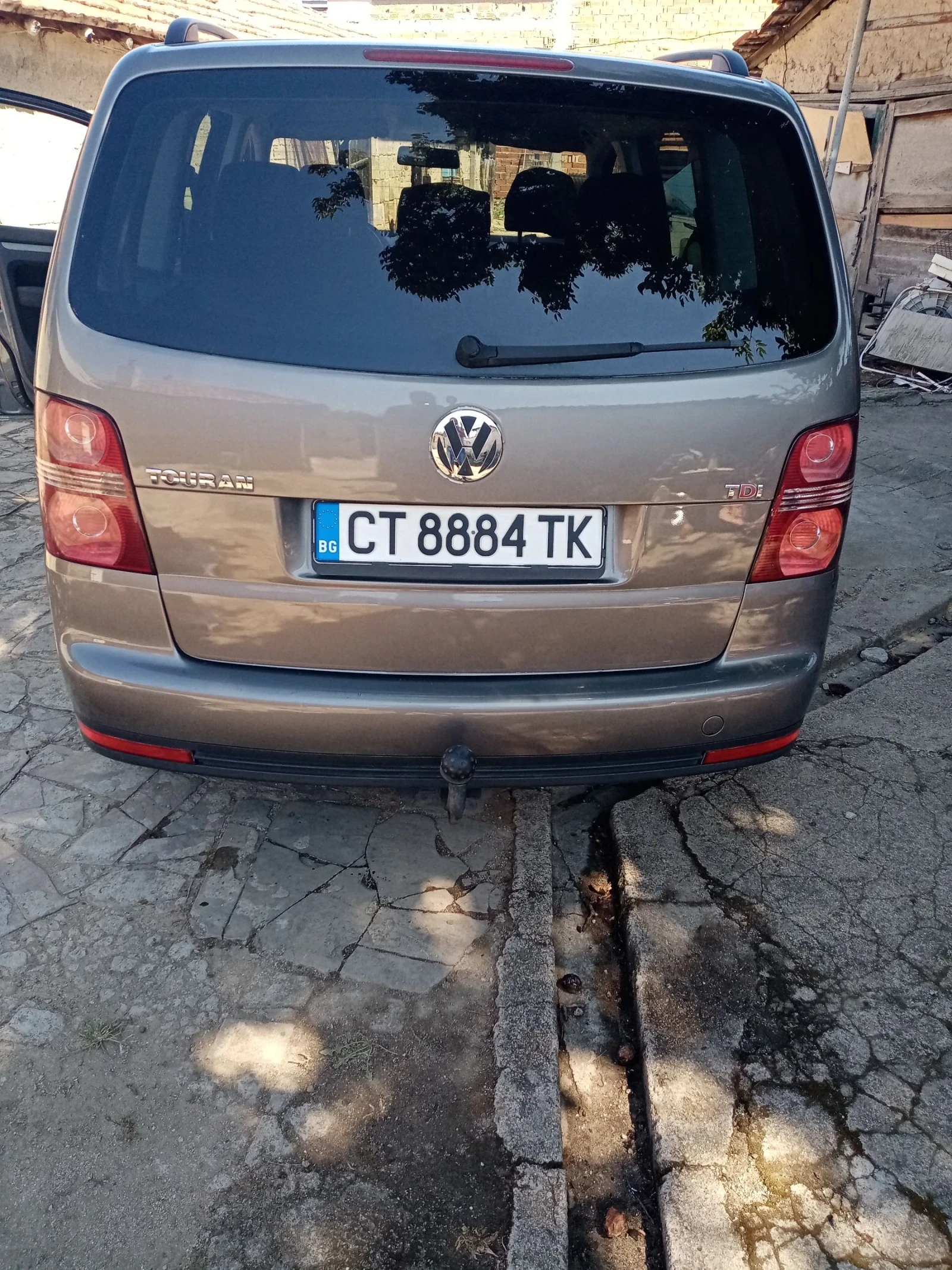 VW Touran, снимка 7 - Автомобили и джипове - 55681639