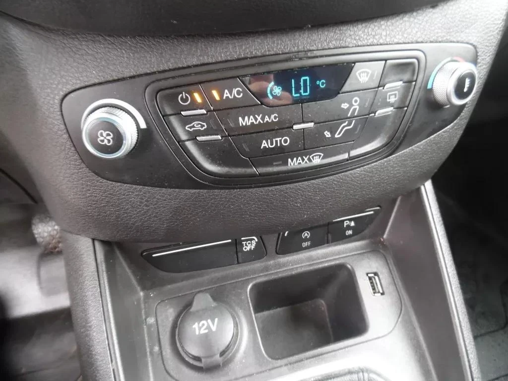 Ford Tourneo Connect, снимка 5 - Автомобили и джипове - 55710553