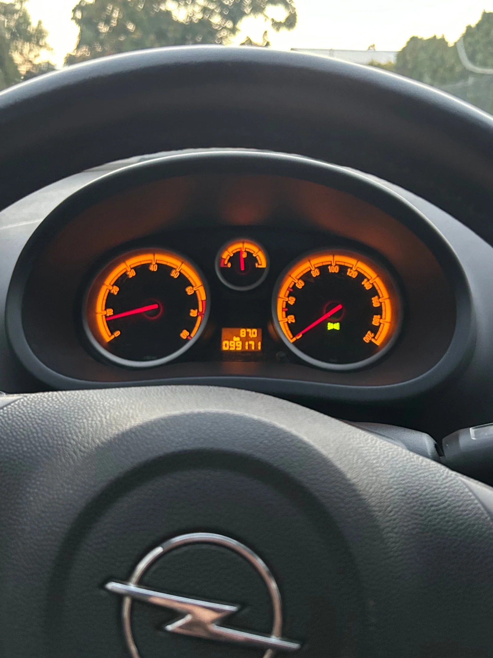 Opel Corsa 1.2, снимка 15 - Автомобили и джипове - 55826473