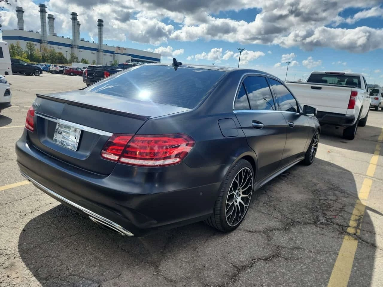 Mercedes-Benz E 300 * AMG Line * Фолио * CARFAX * Без инциденти * , снимка 3 - Автомобили и джипове - 56206036