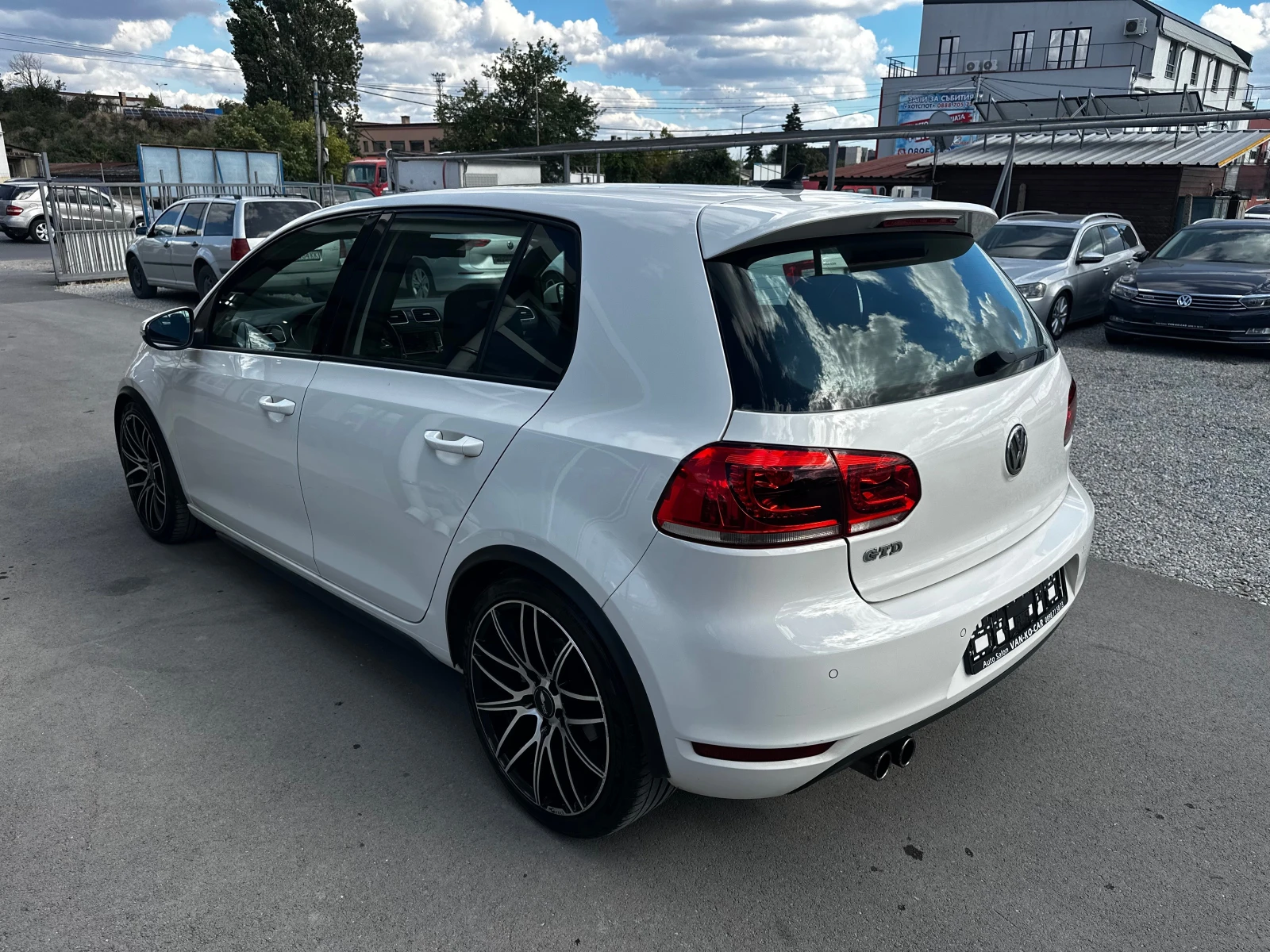 VW Golf GTD 2.0TDI 170к.с DSG* LED* Нави, снимка 3 - Автомобили и джипове - 56210515
