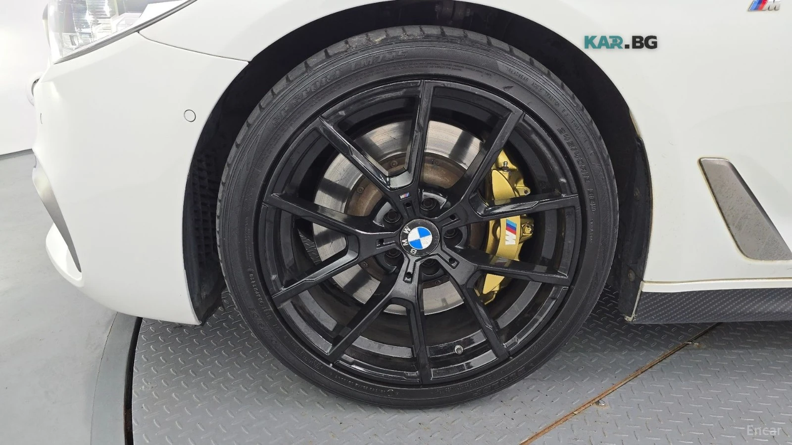 BMW 550 M* DISTRONIC* HUD* AMBIENT* BOWER&WILKINS* ВАКУМ, снимка 5 - Автомобили и джипове - 56294928