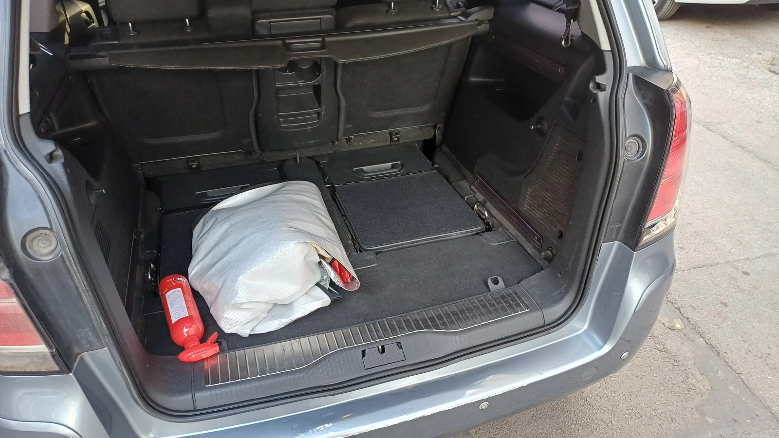 Opel Zafira, снимка 17 - Автомобили и джипове - 56296124