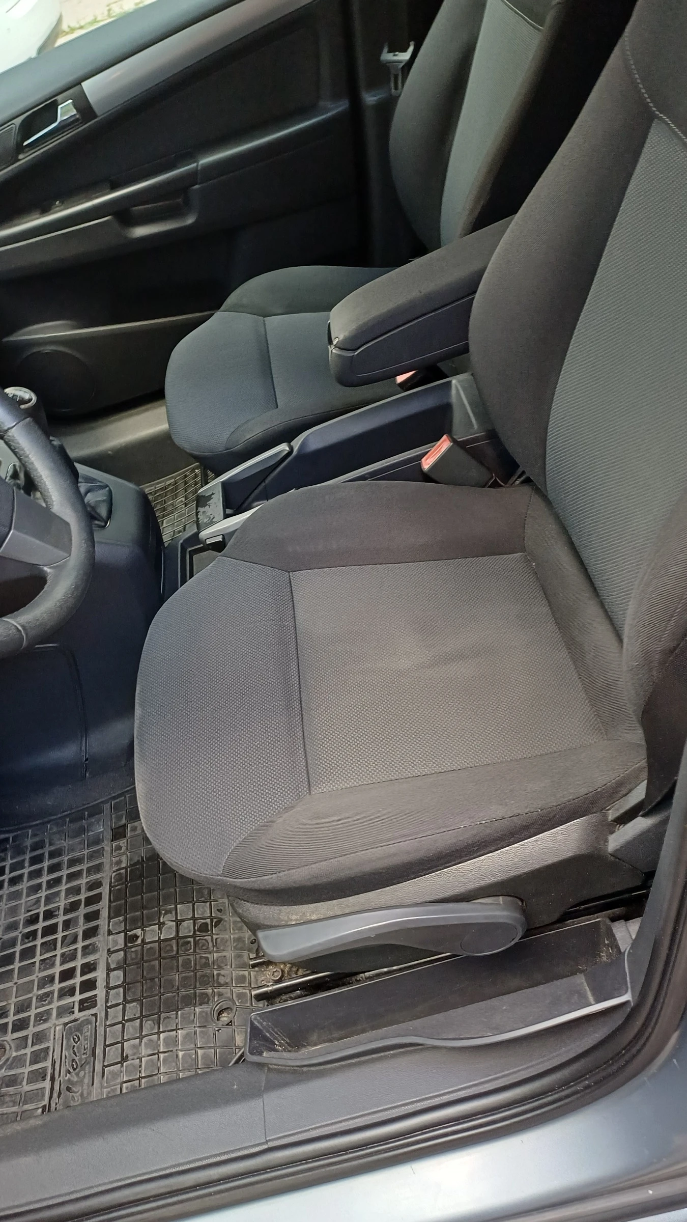Opel Zafira, снимка 8 - Автомобили и джипове - 56296124