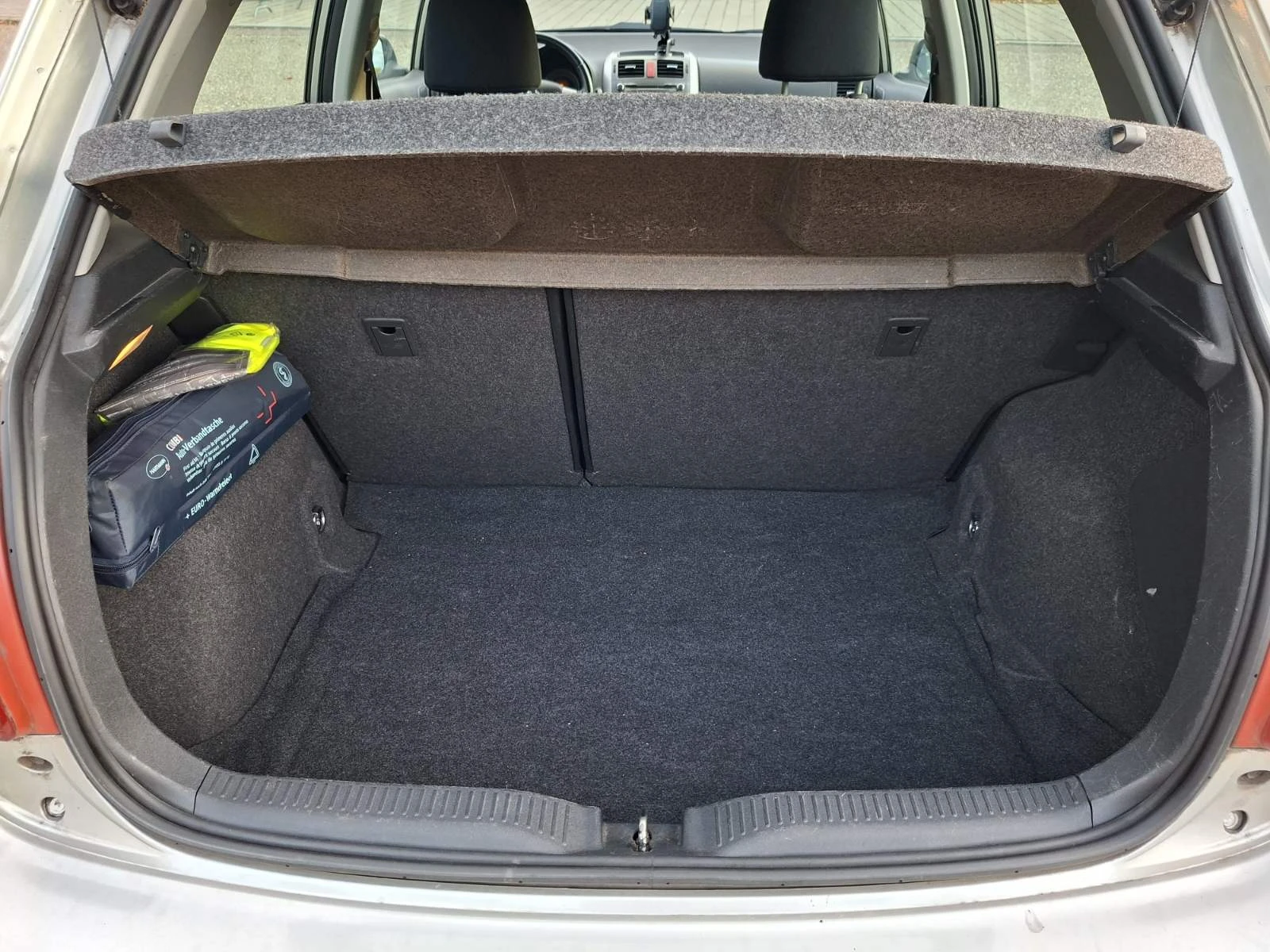 Toyota Auris 1.6 TEAMS, снимка 16 - Автомобили и джипове - 56370869