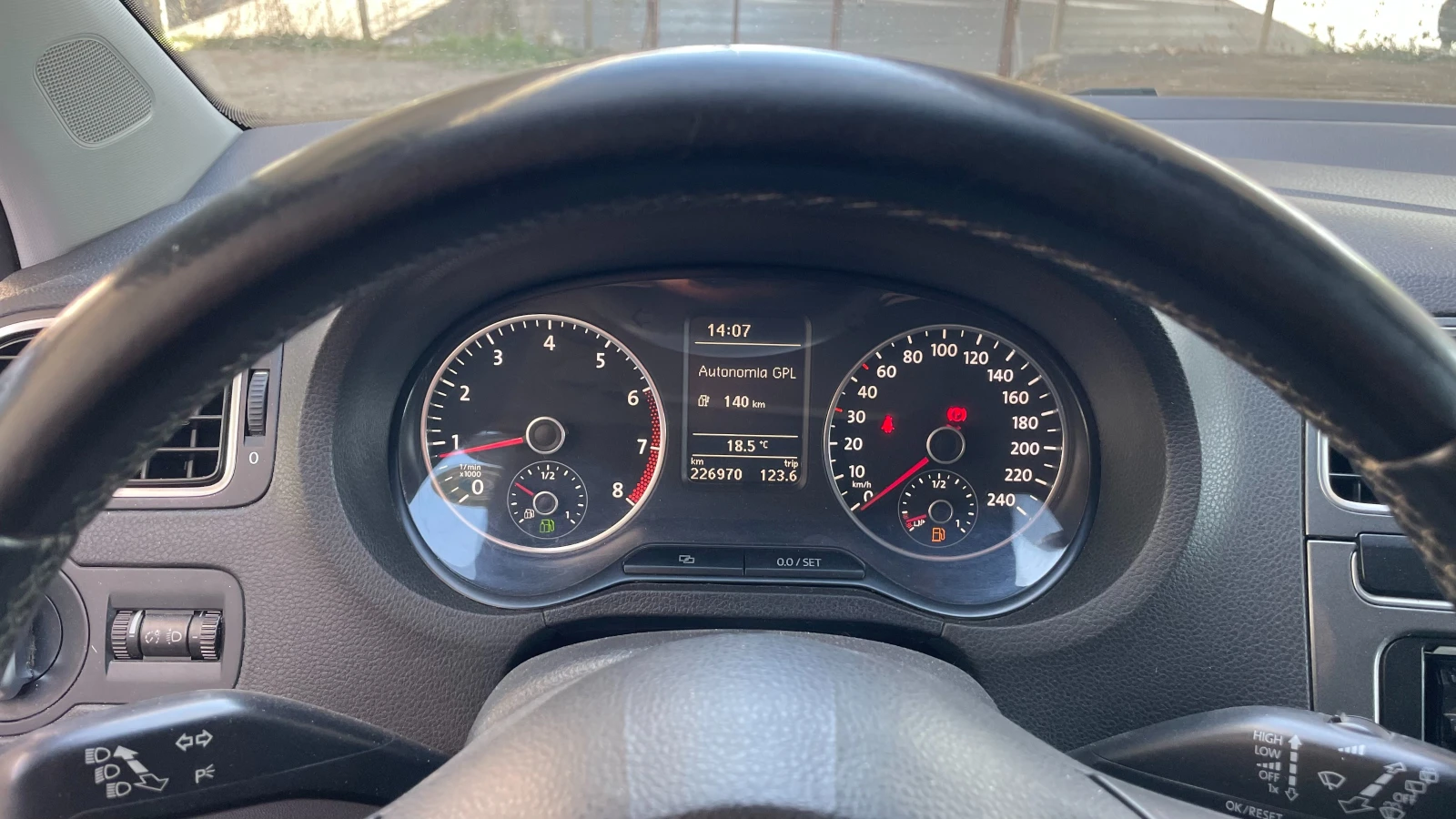 VW Polo 1, 6 ГАЗ, снимка 14 - Автомобили и джипове - 56412116