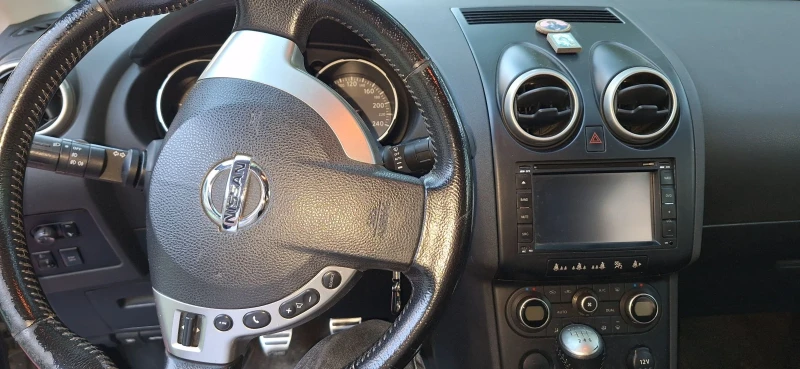 Nissan Qashqai, снимка 4 - Автомобили и джипове - 49980342