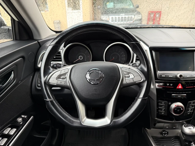 SsangYong Tivoli 1.6e-xdi 134000км. 4Х4 С ГАРАНЦИЯ! ПЕРФЕКТНА!, снимка 12 - Автомобили и джипове - 51874244