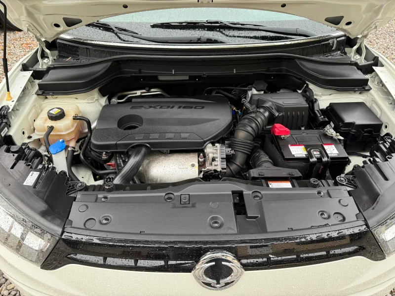 SsangYong Tivoli 1.6e-xdi 134000км. 4Х4 С ГАРАНЦИЯ! ПЕРФЕКТНА!, снимка 14 - Автомобили и джипове - 51874244