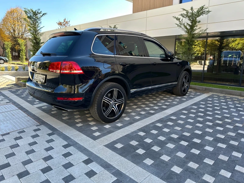 VW Touareg 4.2 TDI R Line, снимка 5 - Автомобили и джипове - 52107988