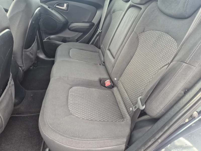 Hyundai IX35 1.7 CRDI, снимка 8 - Автомобили и джипове - 53081748