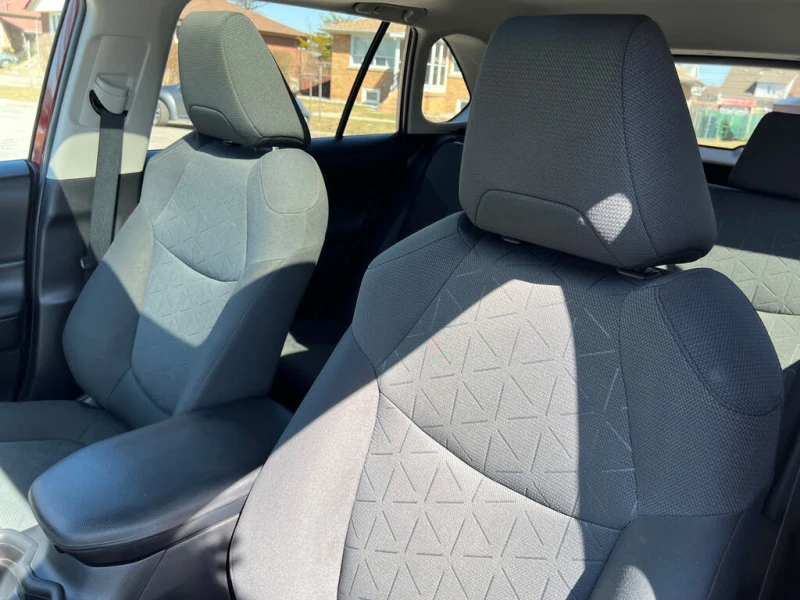 Toyota Rav4  Hybrid* XLE* AWD* Автокредит* (ЦЕНА ДО БГ)* , снимка 11 - Автомобили и джипове - 53345634