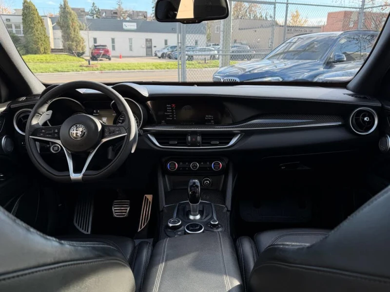 Alfa Romeo Stelvio * LE AWD* АвтоКредит (ЦЕНА ДО БГ), снимка 6 - Автомобили и джипове - 53458932