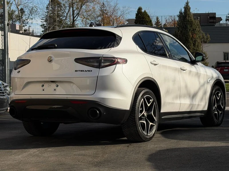 Alfa Romeo Stelvio * LE AWD* АвтоКредит (ЦЕНА ДО БГ), снимка 3 - Автомобили и джипове - 53458932