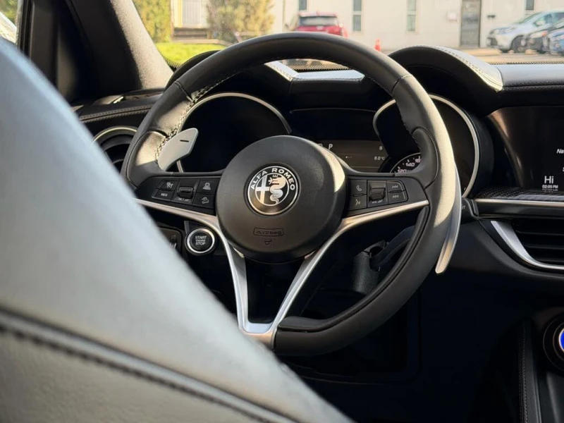 Alfa Romeo Stelvio * LE AWD* АвтоКредит (ЦЕНА ДО БГ), снимка 8 - Автомобили и джипове - 53458932