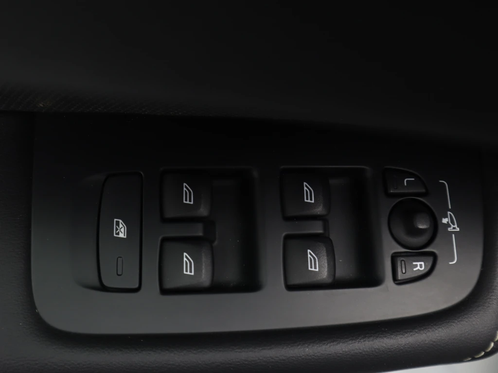 Volvo XC60 2.0 D4 R DESIGN | Mobile.bg   13