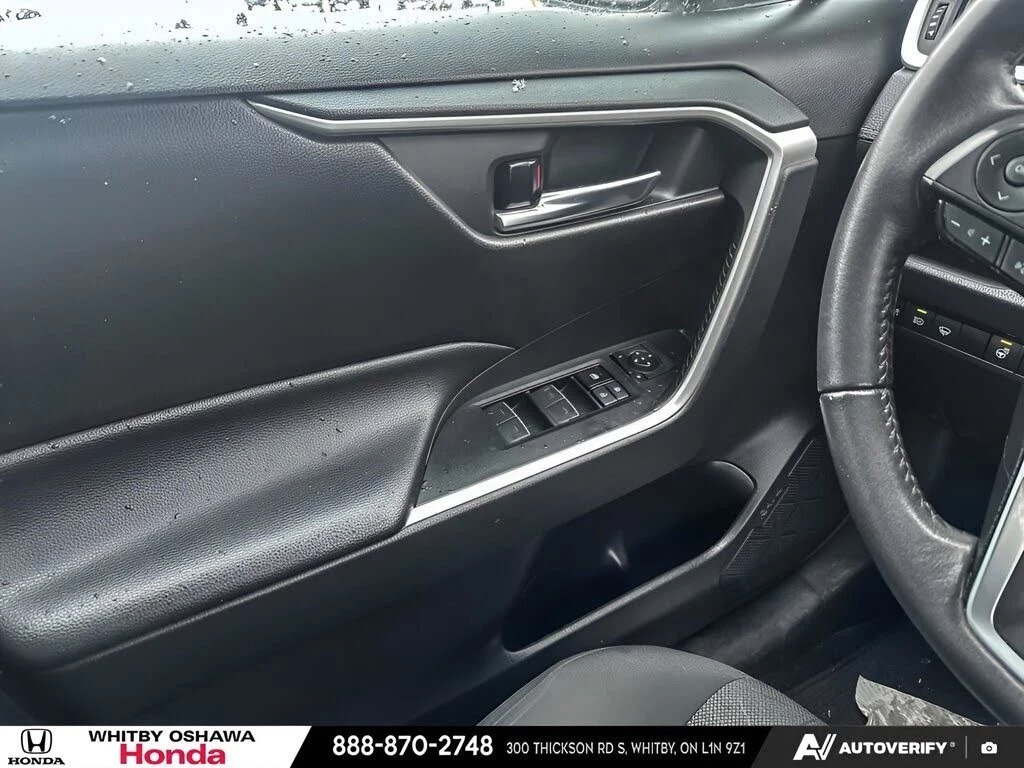 Toyota Rav4 XLE* AWD* АвтоКредит* (ЦЕНА ДО БГ), снимка 14 - Автомобили и джипове - 54043316