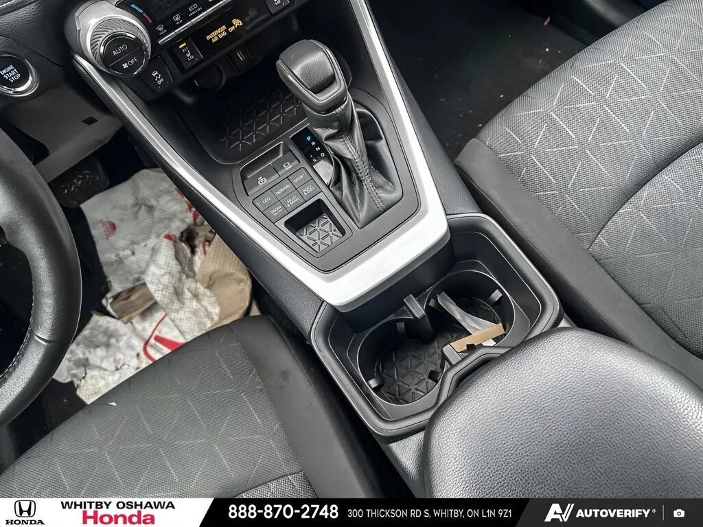 Toyota Rav4 XLE* AWD* АвтоКредит* (ЦЕНА ДО БГ), снимка 15 - Автомобили и джипове - 54043316