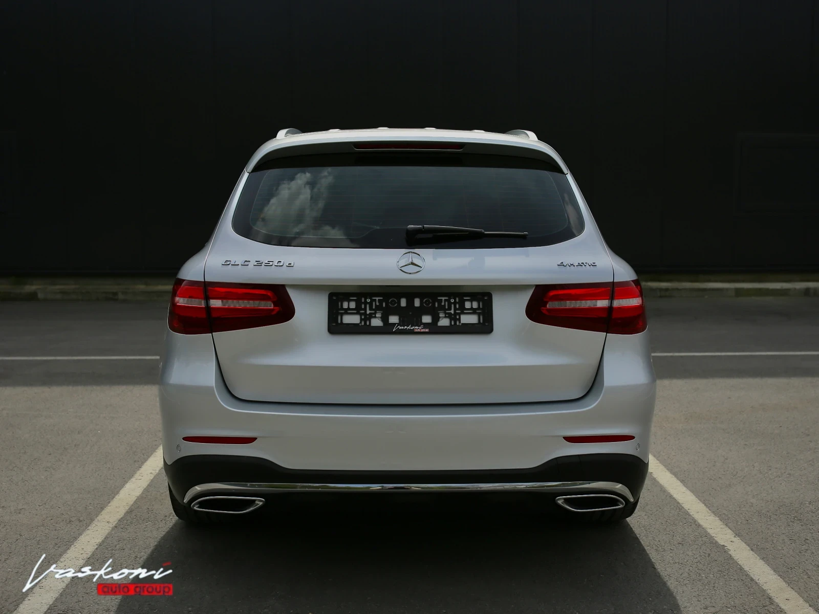 Mercedes-Benz GLC 250 d AMG Line 4MATIC 9 G-TRONIC AirMatic, снимка 5 - Автомобили и джипове - 54180977