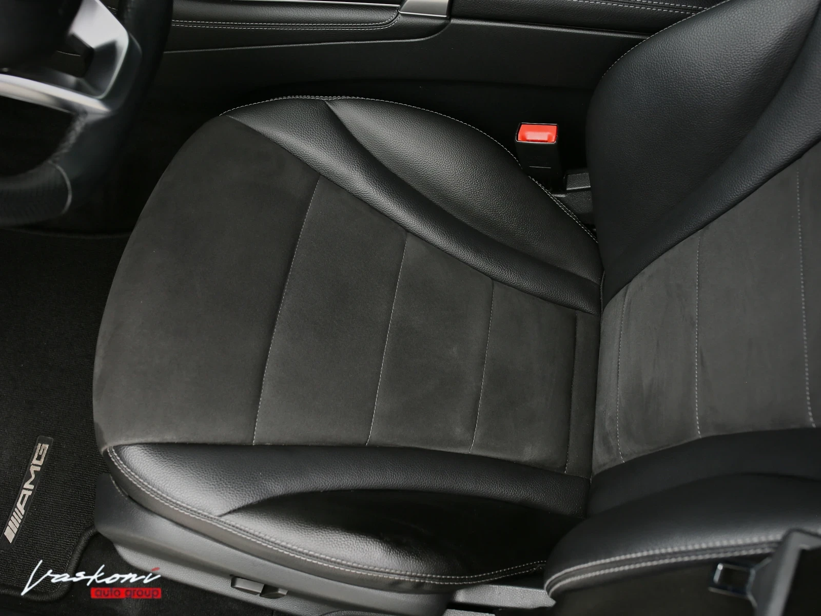 Mercedes-Benz GLC 250 d AMG Line 4MATIC 9 G-TRONIC AirMatic, снимка 13 - Автомобили и джипове - 54180977