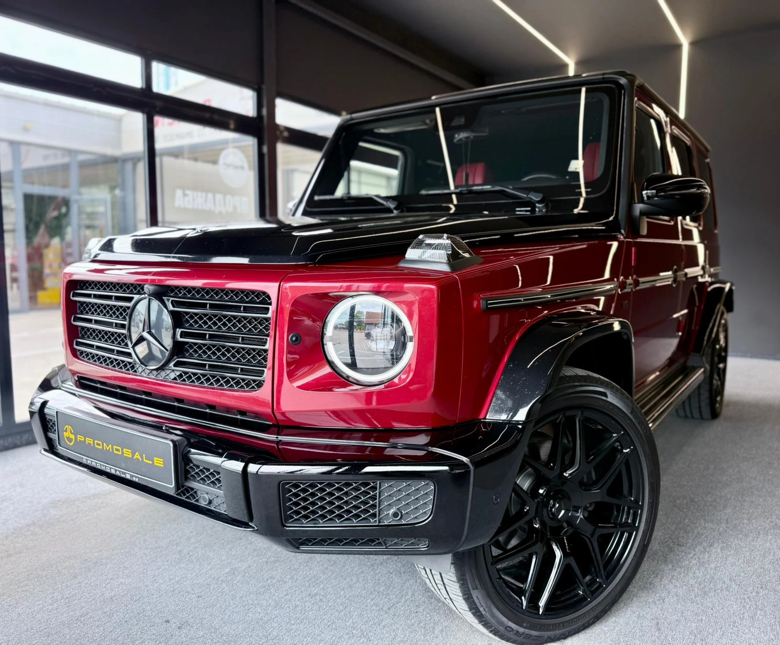 Mercedes-Benz G 500 AMG* V8* 4Matic* Pano* Подгрев* Обдух* Лизинг, снимка 3 - Автомобили и джипове - 54621383