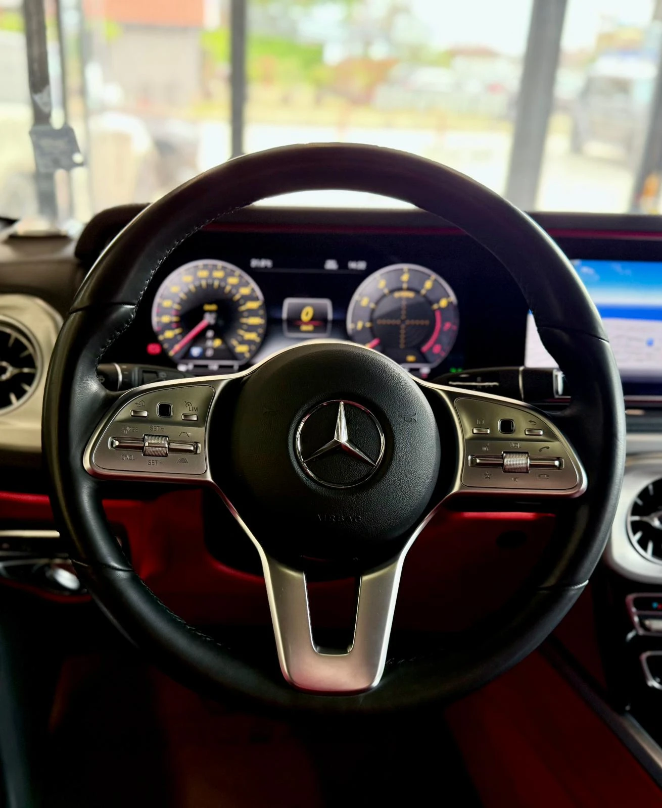 Mercedes-Benz G 500 AMG* V8* 4Matic* Pano* Подгрев* Обдух* Лизинг, снимка 10 - Автомобили и джипове - 54621383