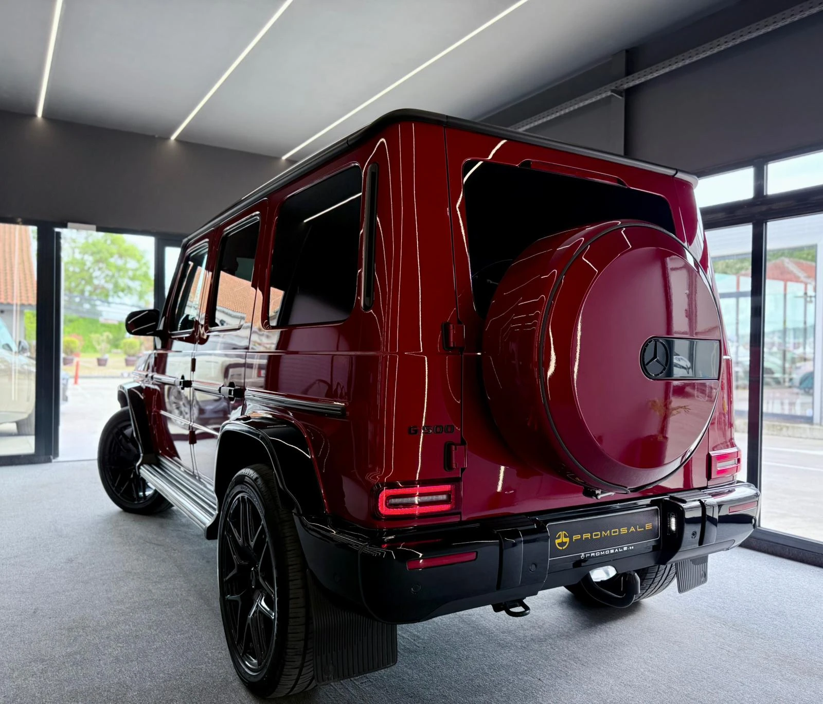 Mercedes-Benz G 500 AMG* V8* 4Matic* Pano* Подгрев* Обдух* Лизинг, снимка 4 - Автомобили и джипове - 54621383