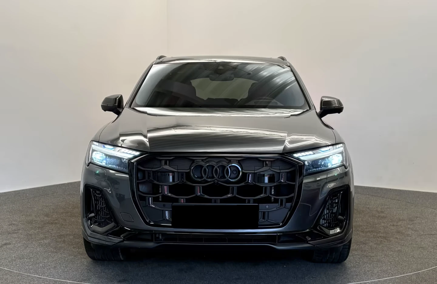Audi SQ7 LASER* PANO* B&O* MEMORY* DISTR* HEAD-UP* 360CAM* , снимка 2 - Автомобили и джипове - 55022400