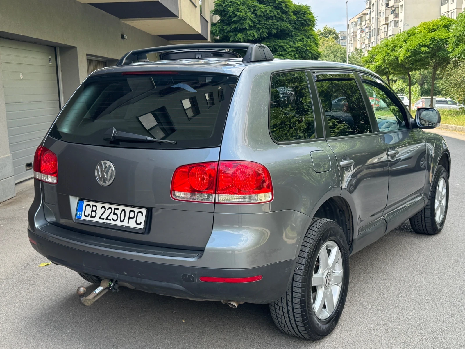 VW Touareg, снимка 2 - Автомобили и джипове - 55236831
