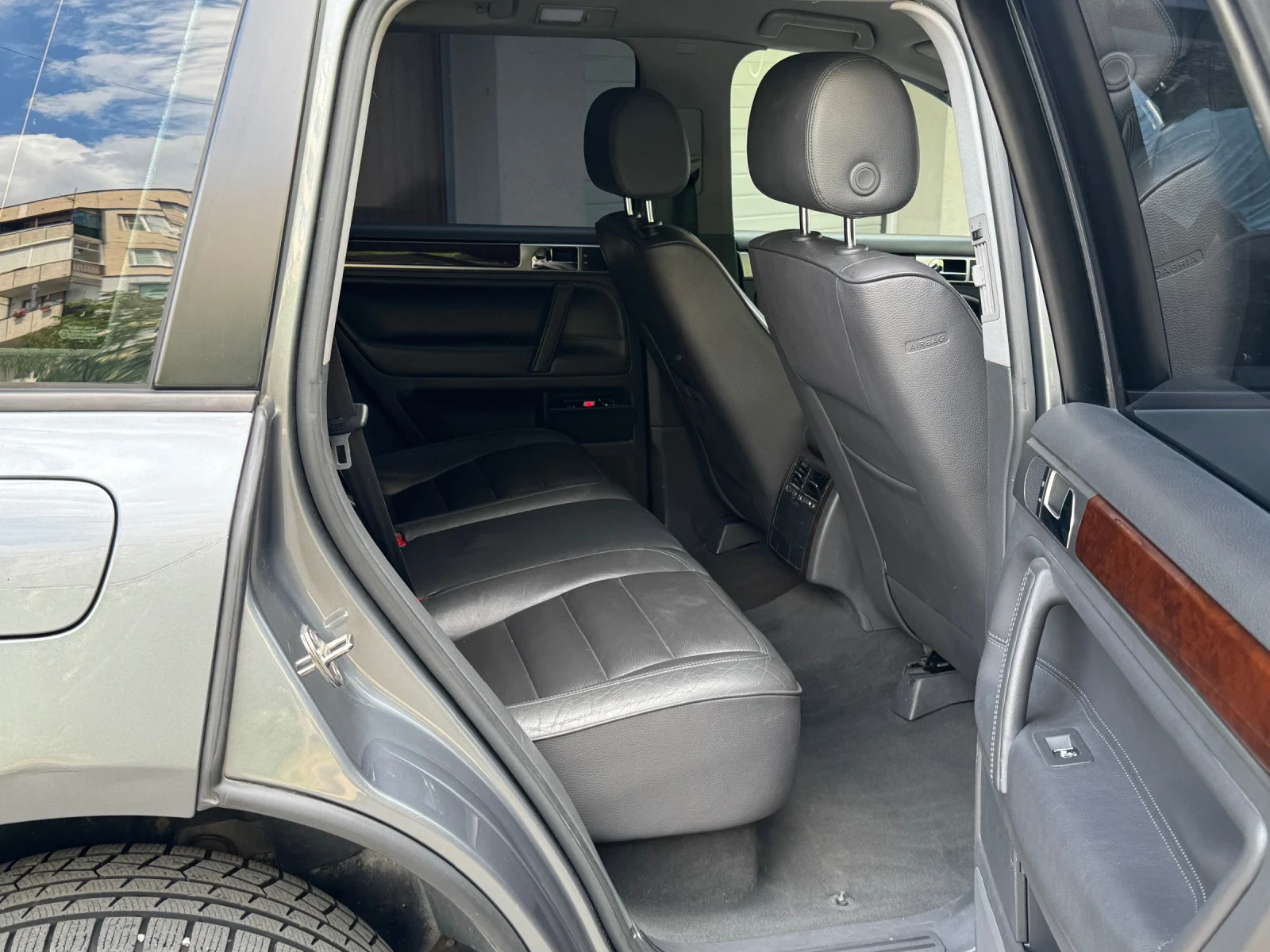 VW Touareg, снимка 11 - Автомобили и джипове - 55236831