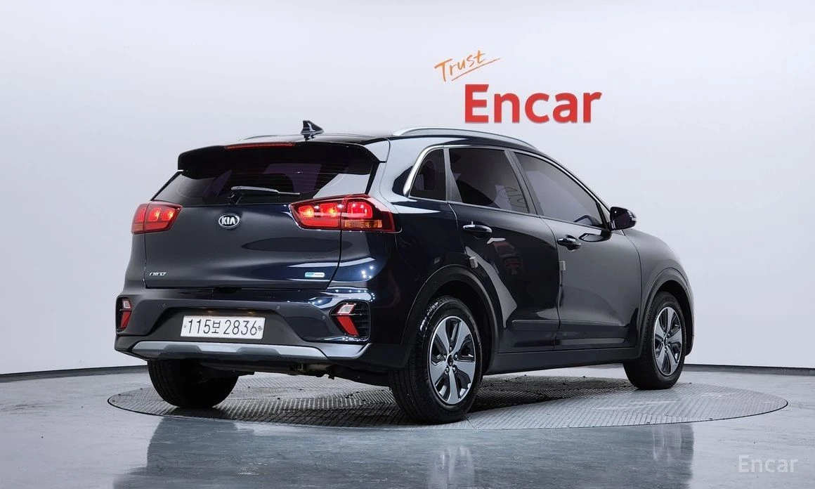 Kia Niro, снимка 2 - Автомобили и джипове - 55348266
