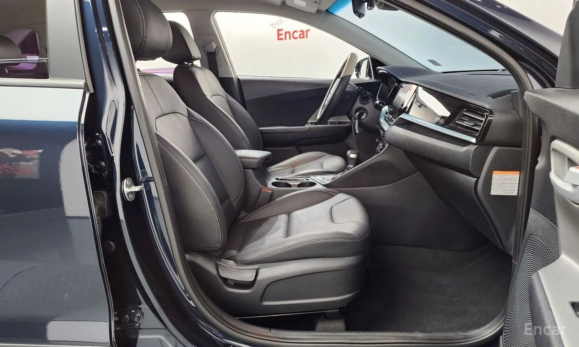Kia Niro, снимка 10 - Автомобили и джипове - 55348266