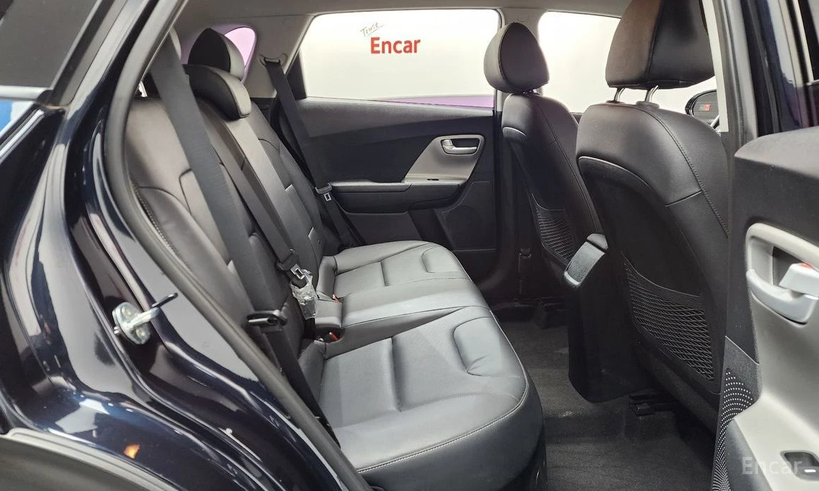 Kia Niro, снимка 11 - Автомобили и джипове - 55348266