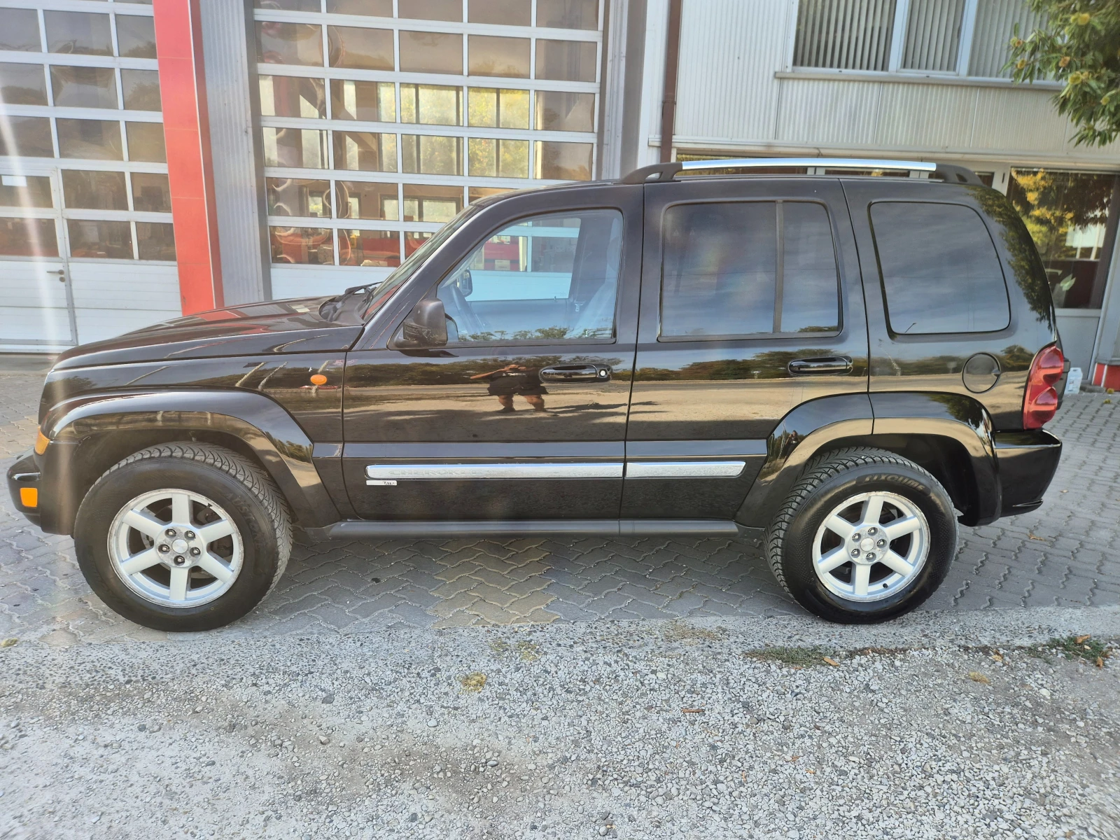 Jeep Cherokee LIMITED, снимка 8 - Автомобили и джипове - 56429181