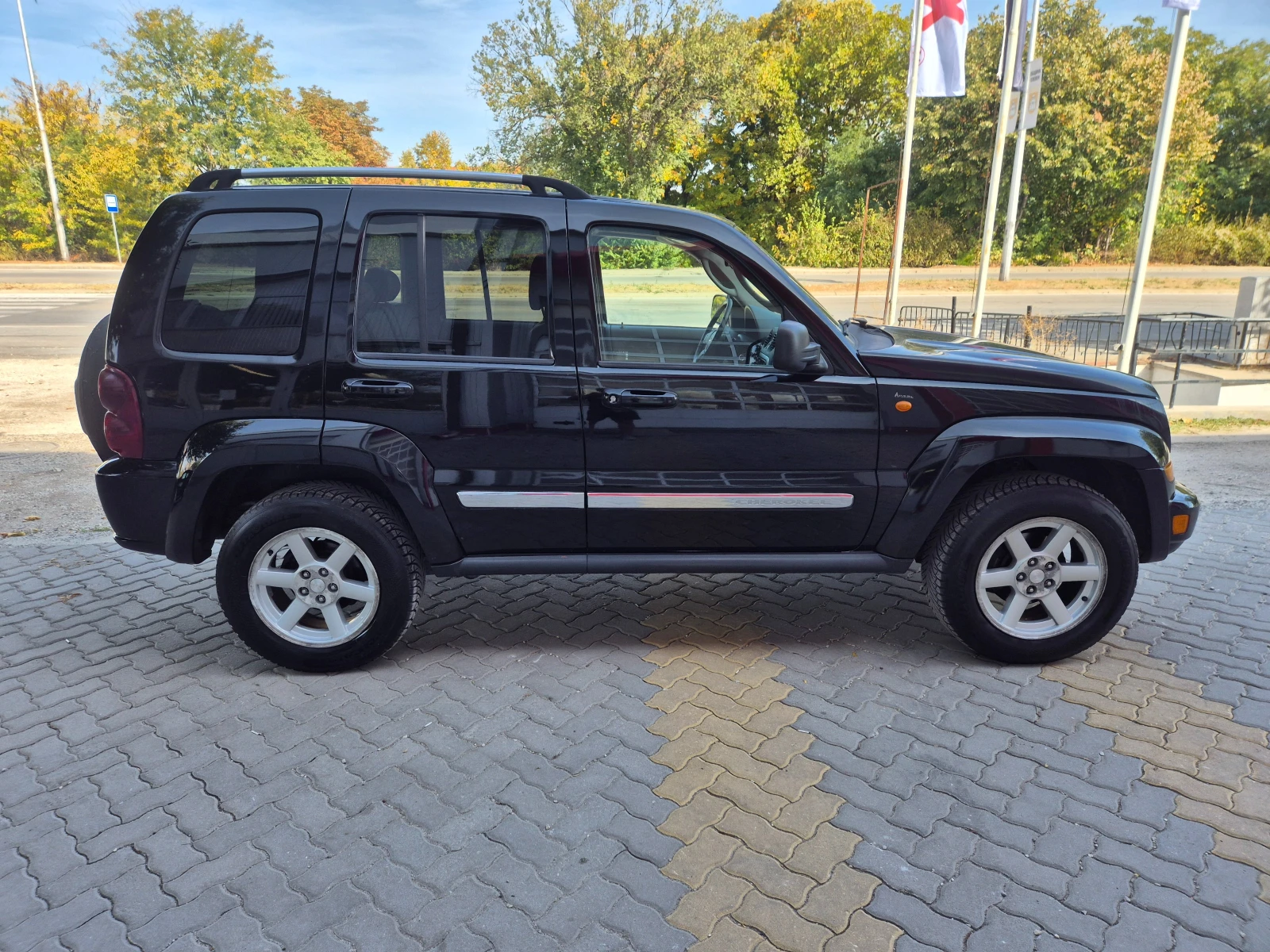 Jeep Cherokee LIMITED, снимка 4 - Автомобили и джипове - 56429181