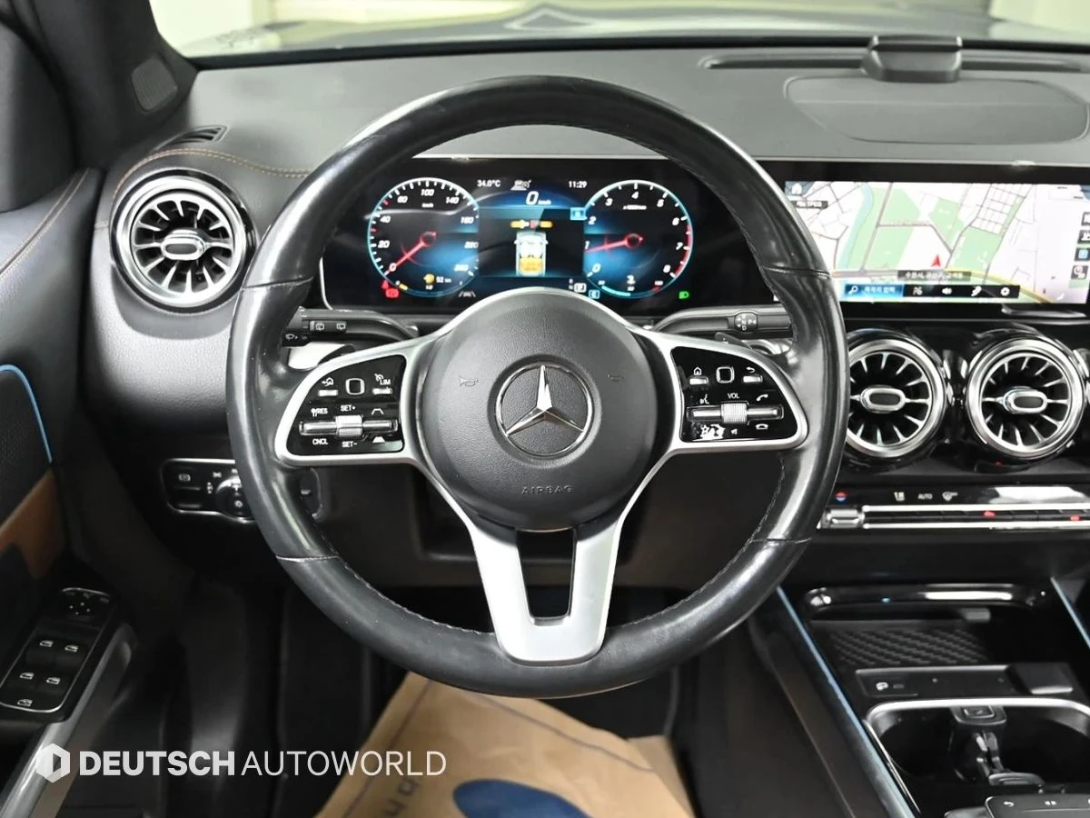 Mercedes-Benz GLB 220, снимка 13 - Автомобили и джипове - 56686694