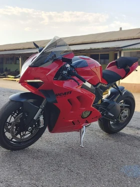 ����� �� �������� �� Ducati Panigale V4