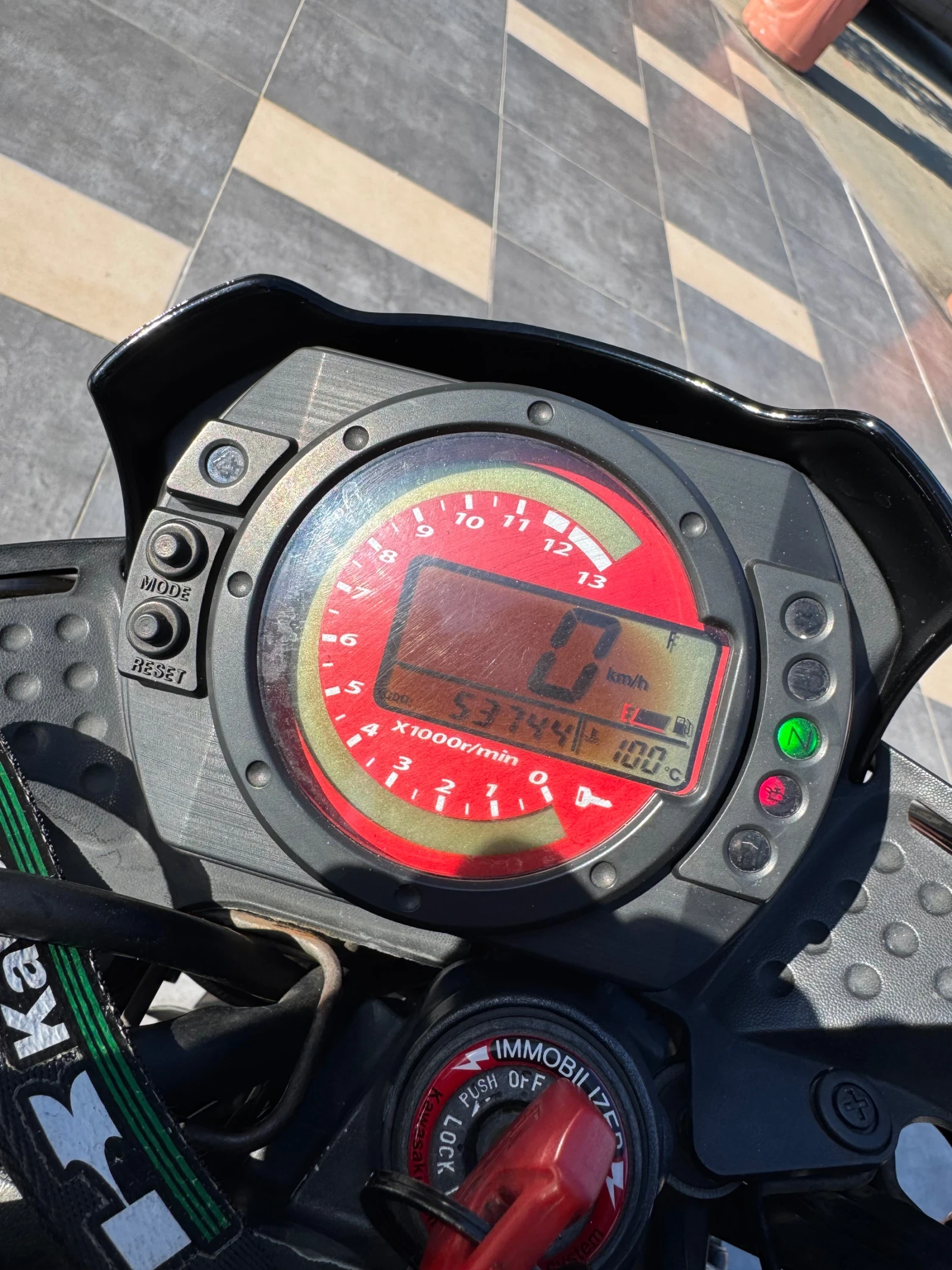 Kawasaki Z 750, снимка 7 - Мотоциклети и мототехника - 53720089