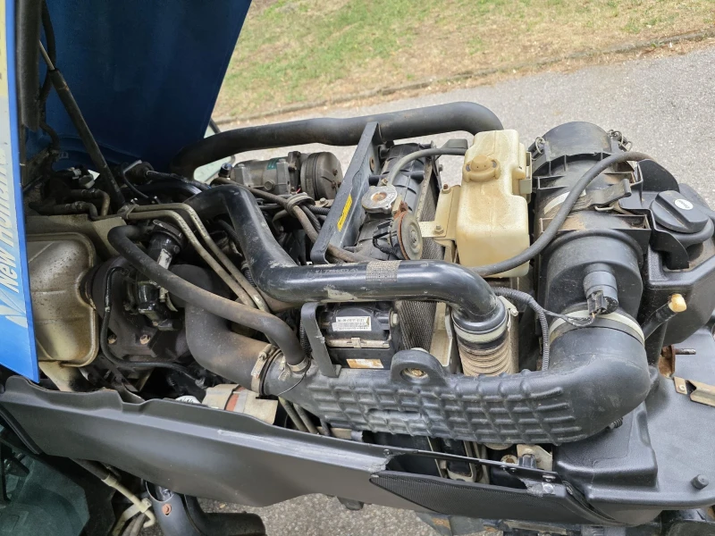 Трактор New Holland T4050F, снимка 11 - Селскостопанска техника - 52561687