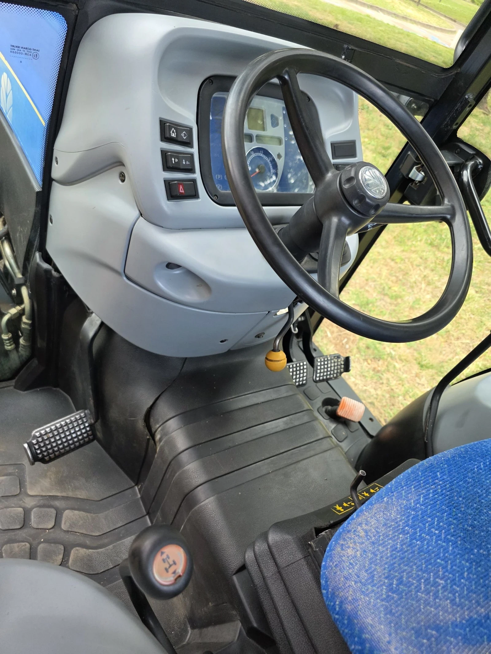 Трактор New Holland T4050F - изображение 9